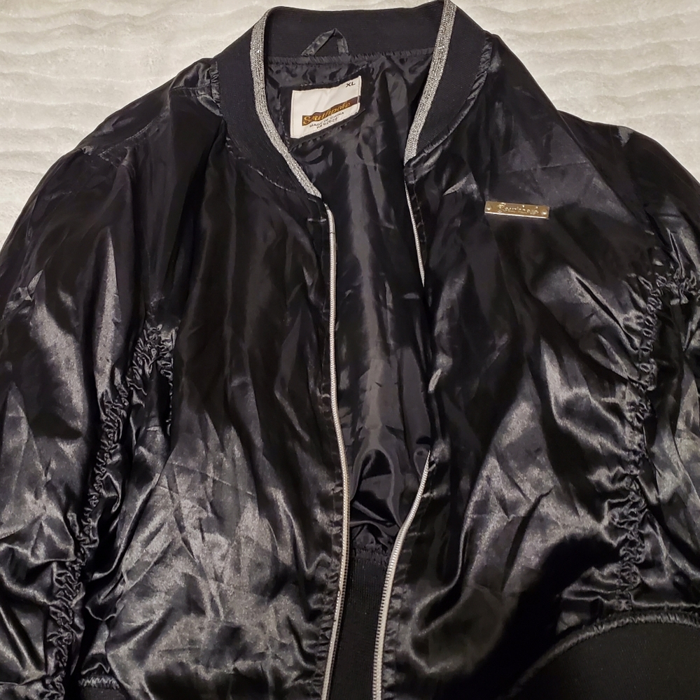 Jacket - Picture 2 of 4